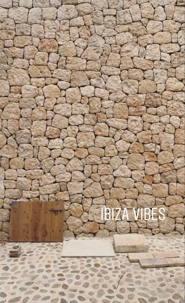 Muro de piedra local